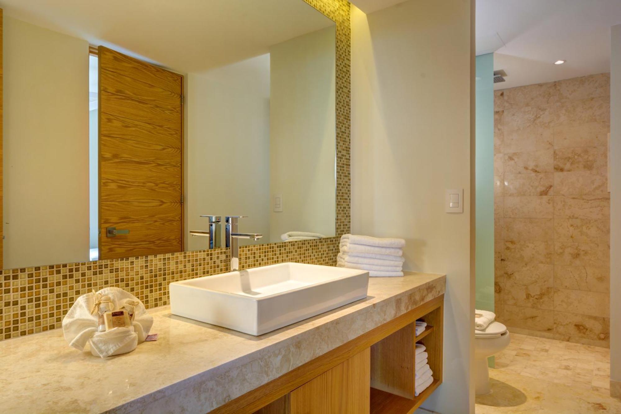 Anah Suites By Las Flores Vacation Rentals プレヤデルカーメン エクステリア 写真