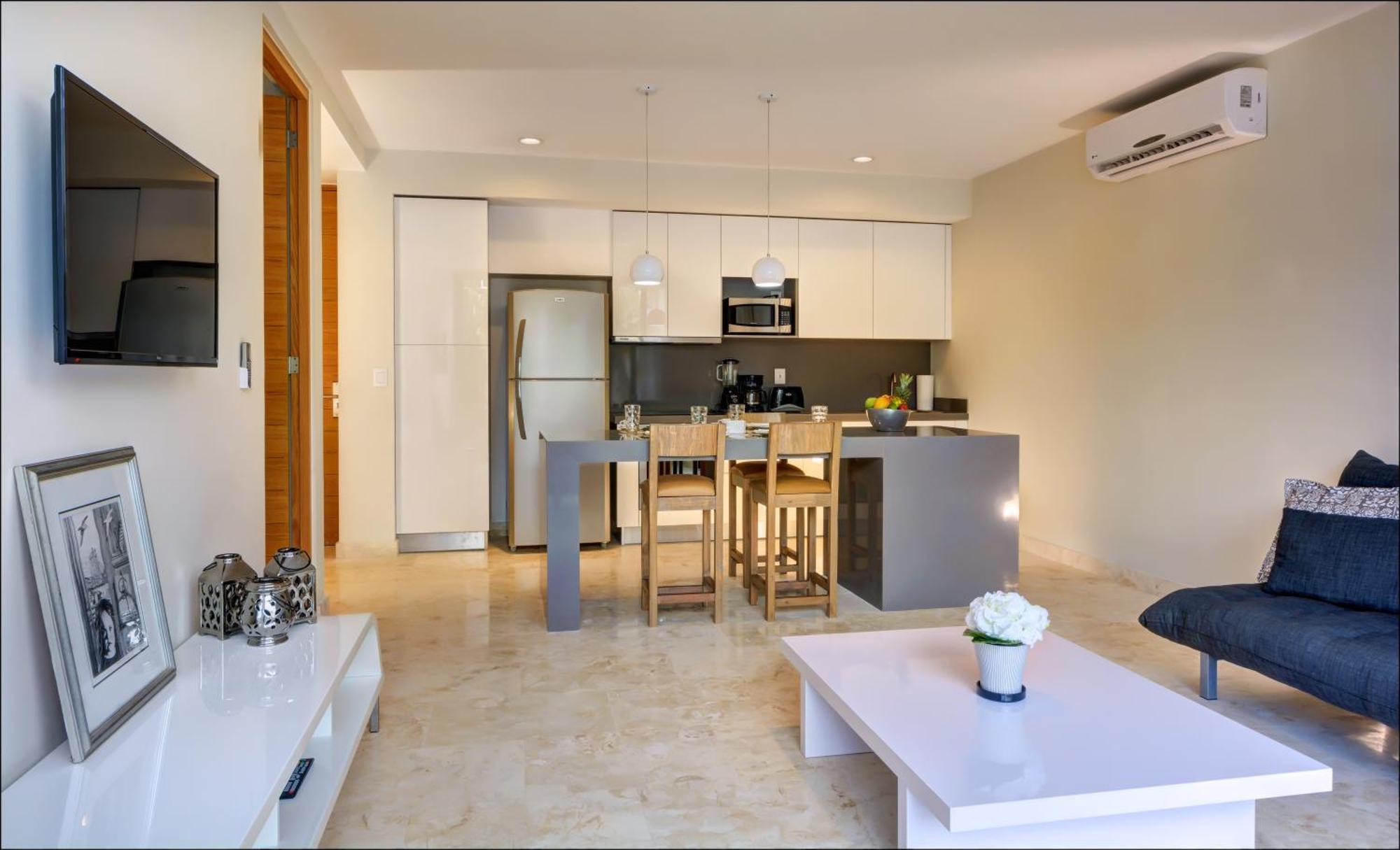 Anah Suites By Las Flores Vacation Rentals プレヤデルカーメン エクステリア 写真