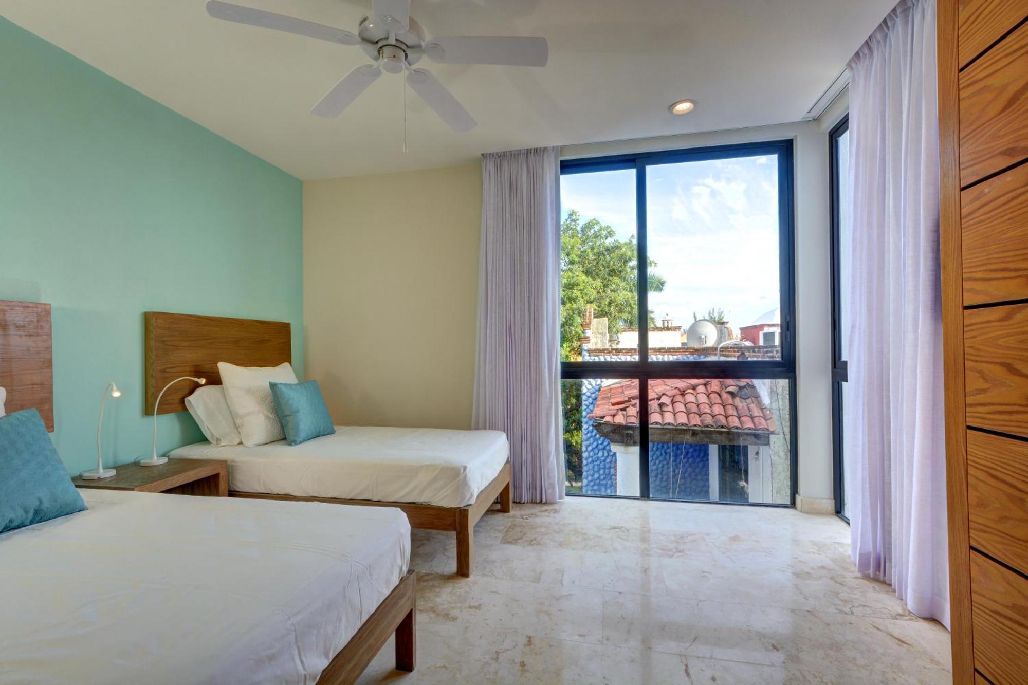 Anah Suites By Las Flores Vacation Rentals プレヤデルカーメン エクステリア 写真