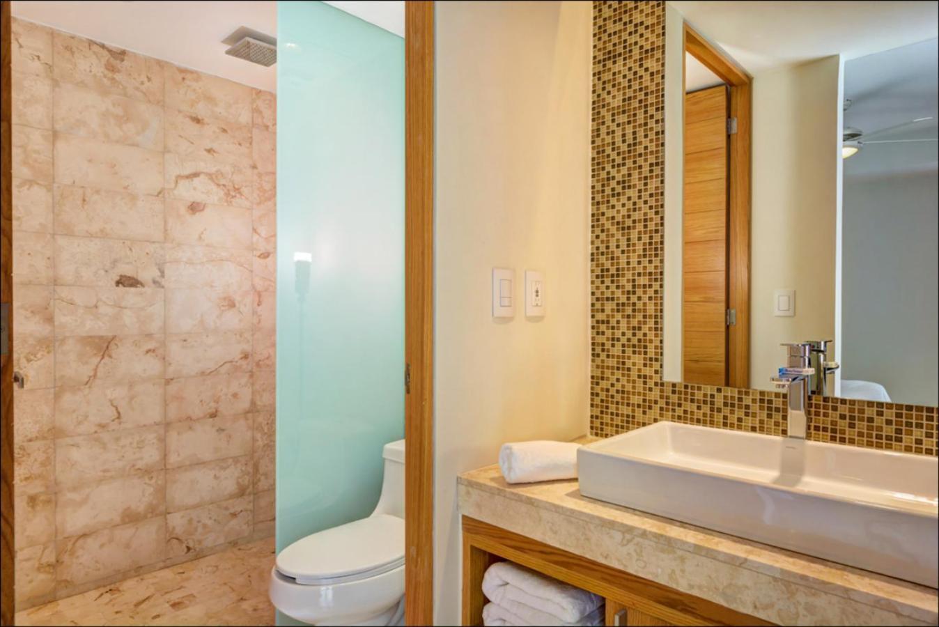 Anah Suites By Las Flores Vacation Rentals プレヤデルカーメン 部屋 写真
