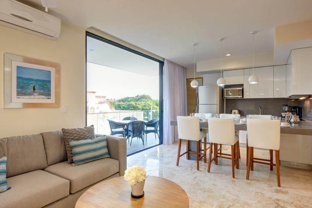 Anah Suites By Las Flores Vacation Rentals プレヤデルカーメン エクステリア 写真