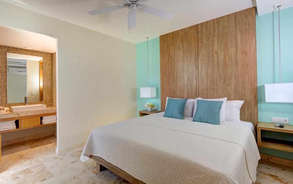 Anah Suites By Las Flores Vacation Rentals プレヤデルカーメン エクステリア 写真
